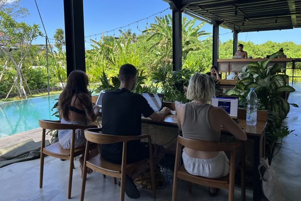 Learn how to work remotely and become a digital nomad